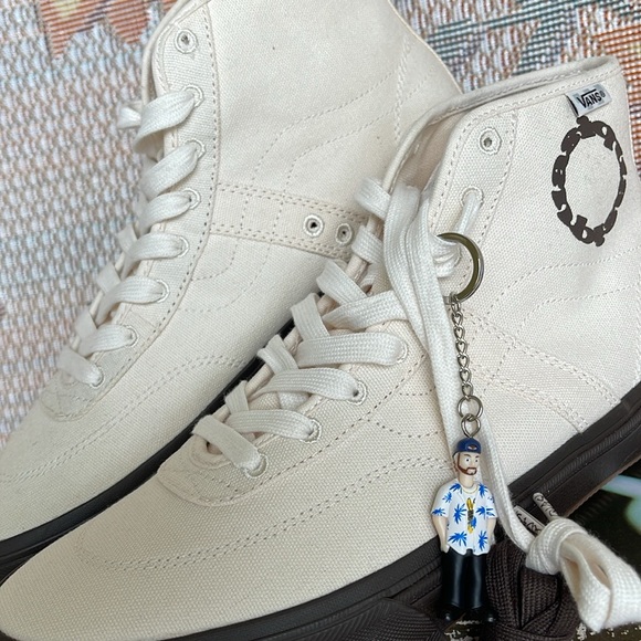 Vans Women’s Crockett High Dec
Quasi White
Vans X Quasi Crockett High Decon Shoe - Picture 16 of 16